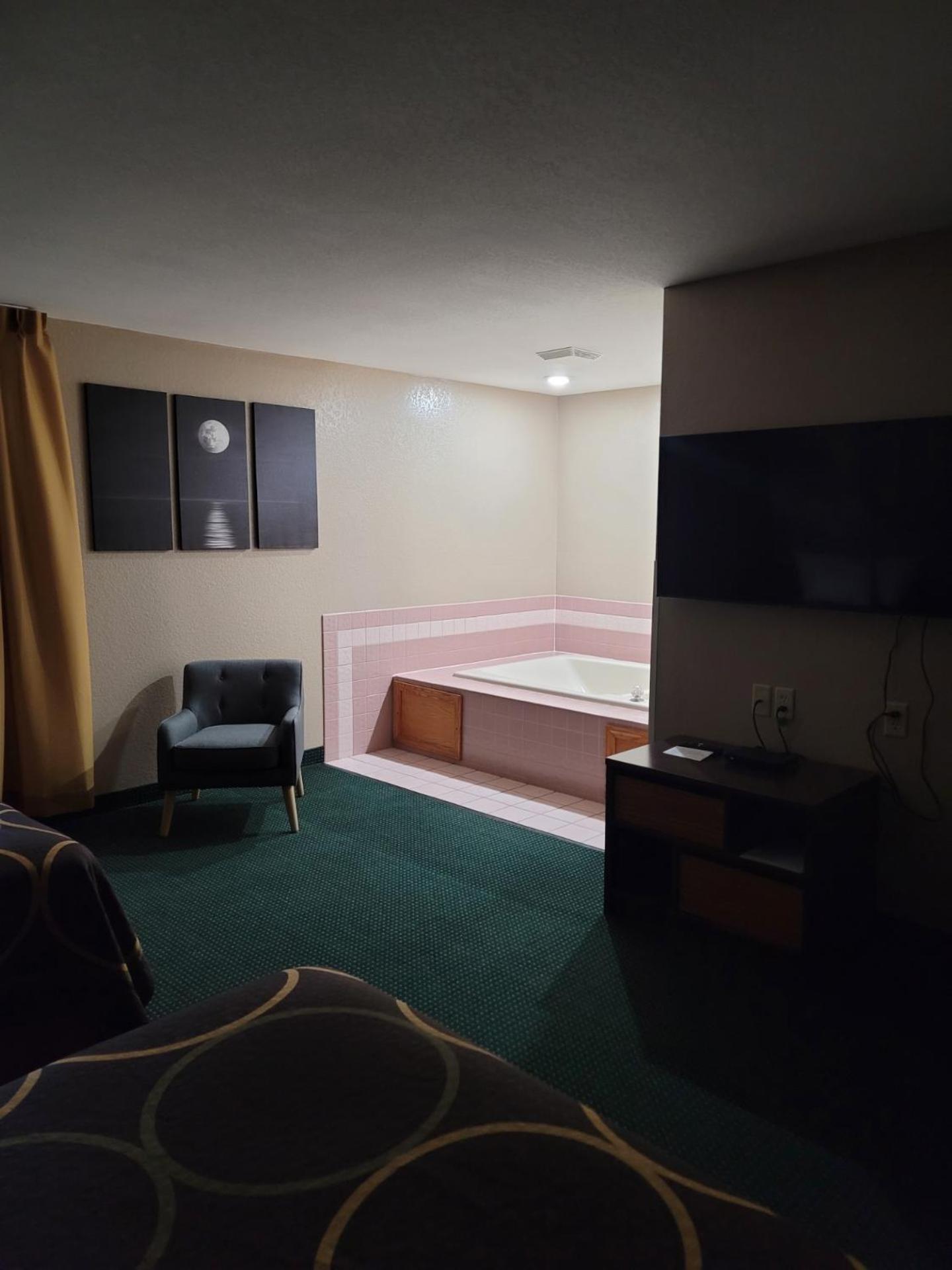 Super 8 By Wyndham Ionia Mi Otel Dış mekan fotoğraf